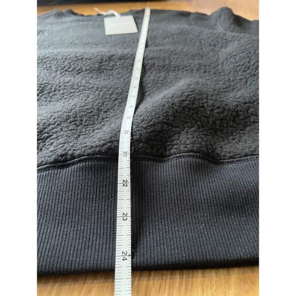 NWT Everlane Black Renew Fleece Oversized Crew Sweater Size Medium - Picture 12 of 13